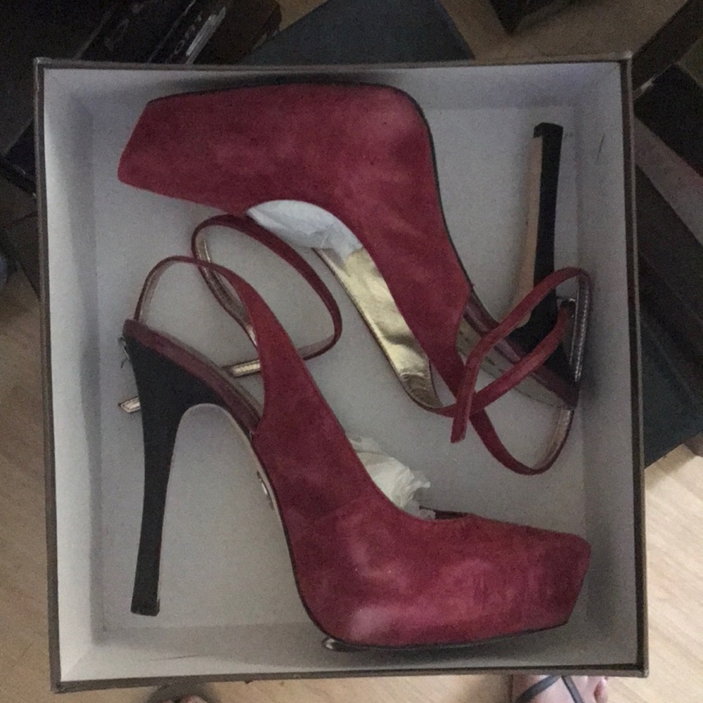 Bebe heels